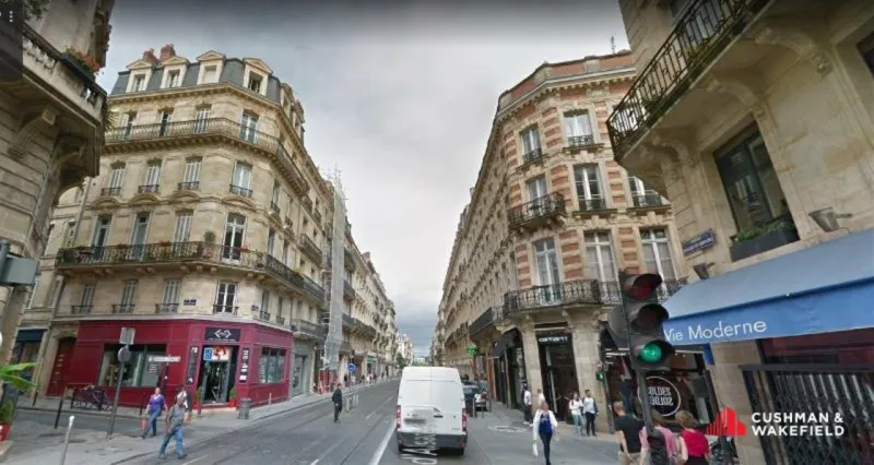 Local professionnel à louer à Bordeaux – 105 m² Cours Alsace Lorraine
