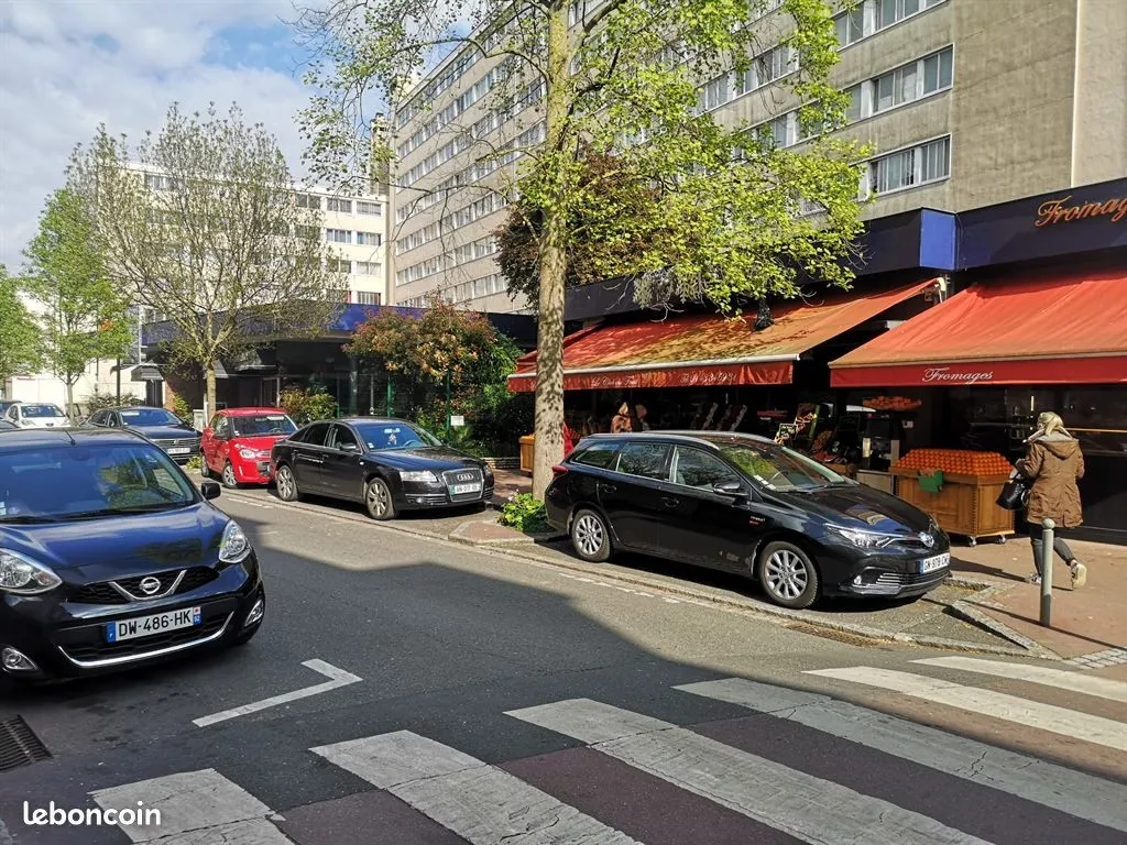 Local commercial à louer à Sèvres – 87 m² en centre-ville