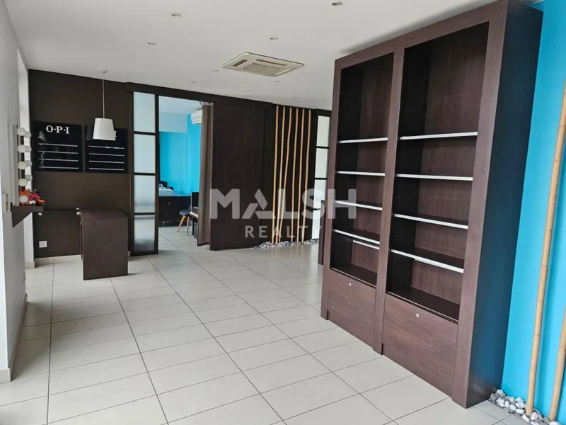 Location local professionnel 142 m² – Villefranche-sur-Saône (69400)