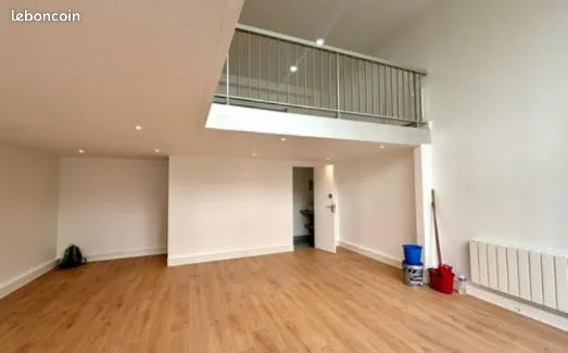 Local professionnel à louer à Paris 11 – 72 m² – Oberkampf / Saint-Maur