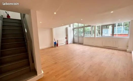 Local professionnel à louer à Paris 11 – 72 m² – Oberkampf / Saint-Maur
