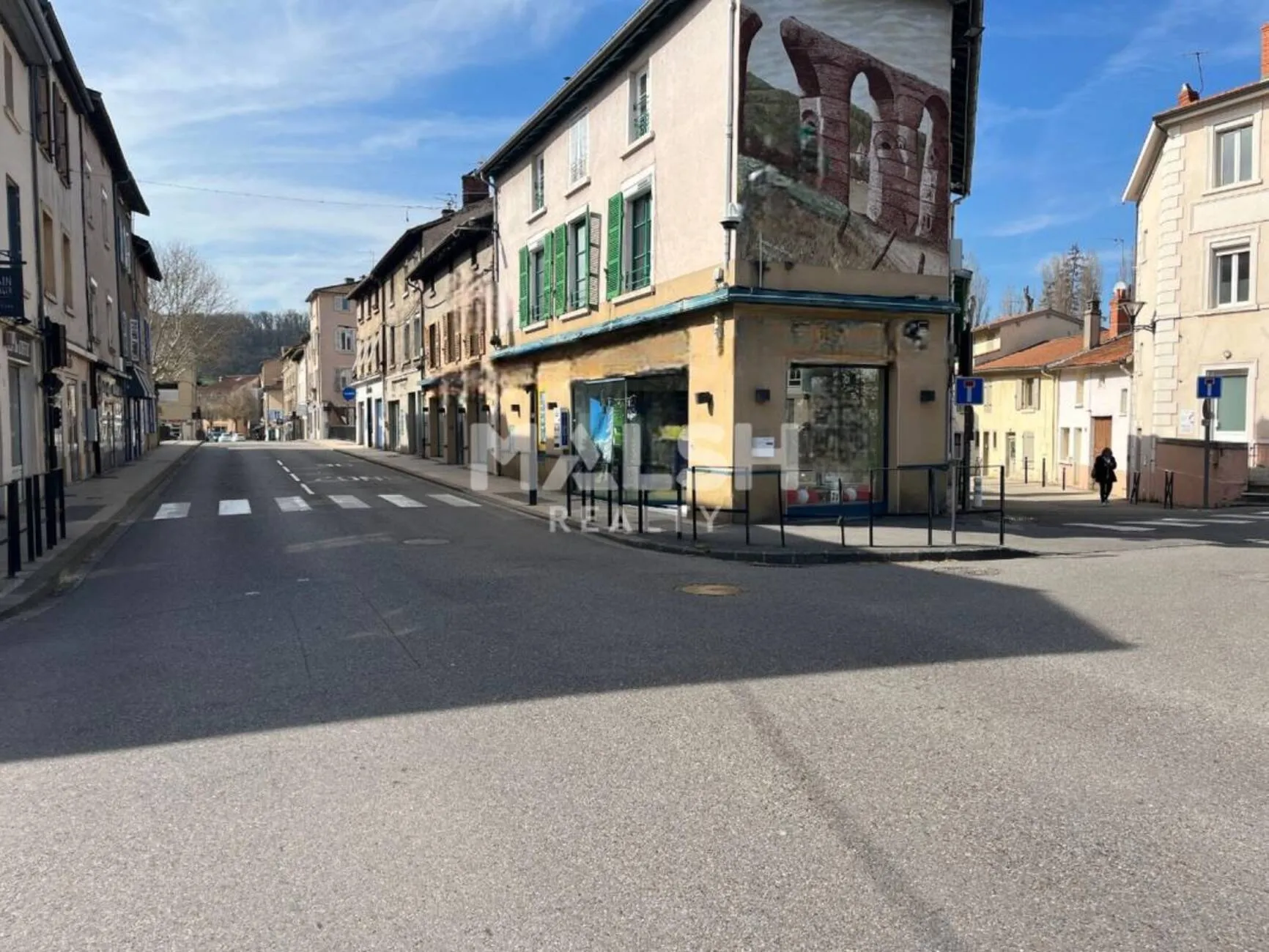 Ancienne pharmacie – Local idéal cabinet paramédical 145 m² – Brignais (Lyon Sud-Ouest)