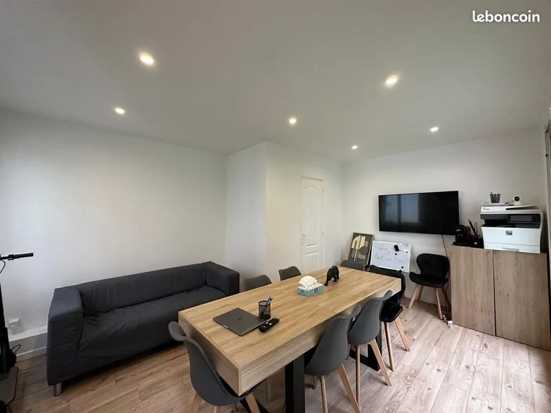 Local commercial à louer avec jardin privé à Paris 12 – 102 m² – Dugommier