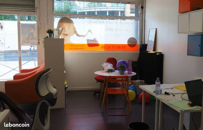 Local commercial à louer à Issy-les-Moulineaux – 61 m² – Quartier La Ferme