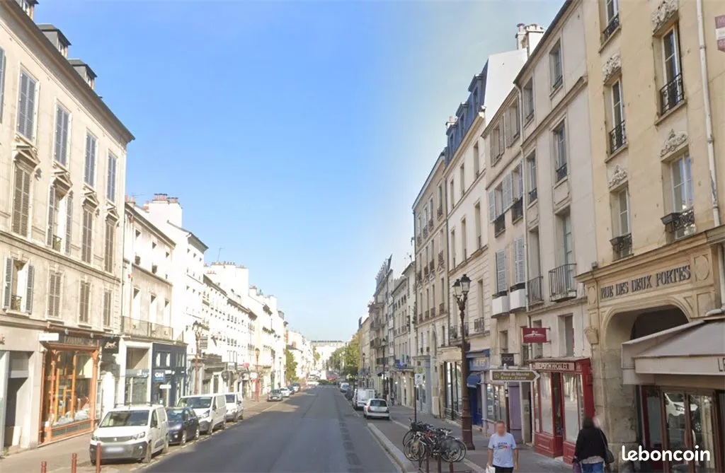 Local commercial à louer à Versailles – 50 m² – Rive Gauche