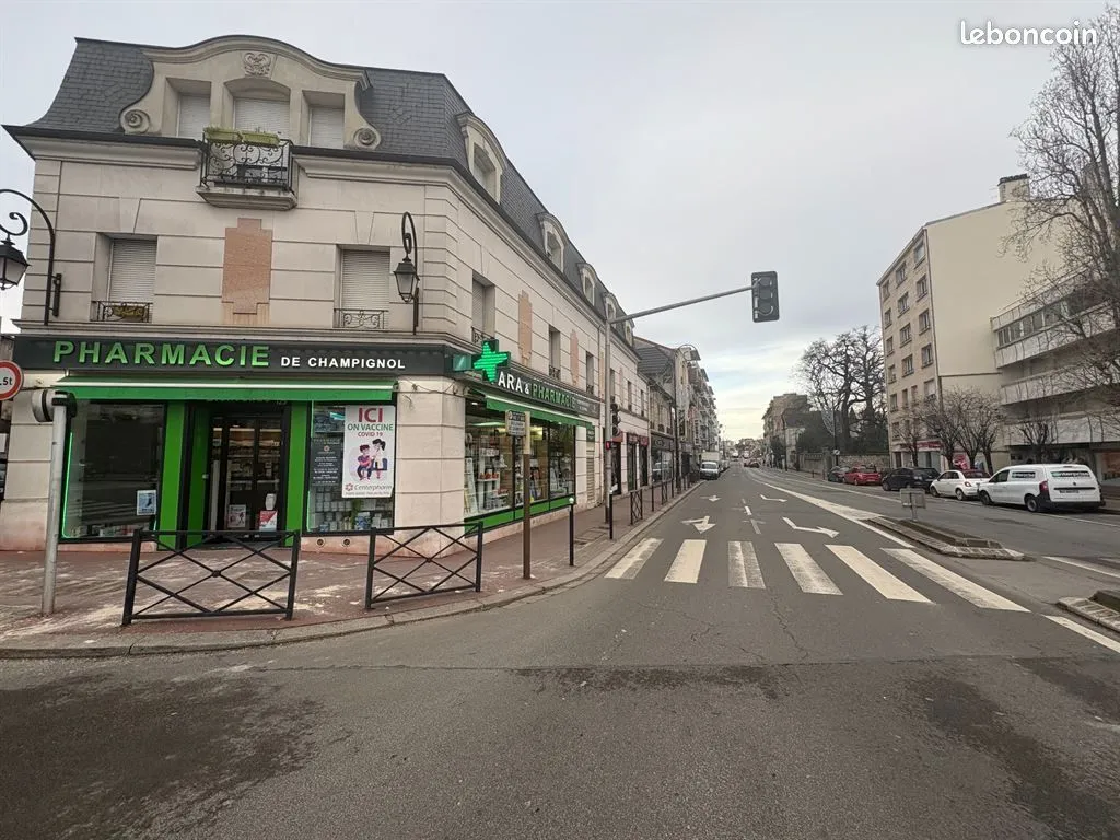 Local commercial à louer à Saint-Maur-des-Fossés – 54 m² – Champignol / Le Parc
