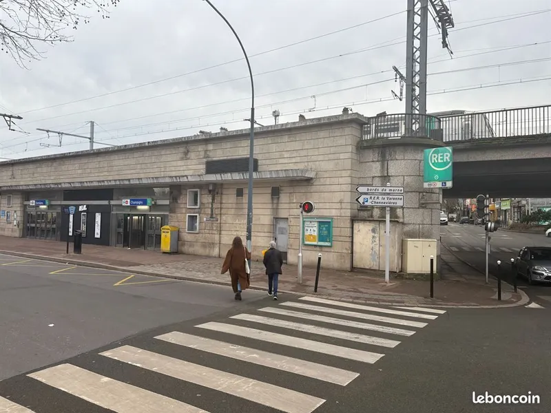 Local commercial à louer à Saint-Maur-des-Fossés – 54 m² – Champignol / Le Parc