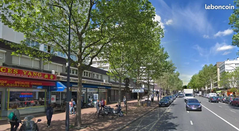 Local commercial à louer à Argenteuil – 228 m² – Centre-ville