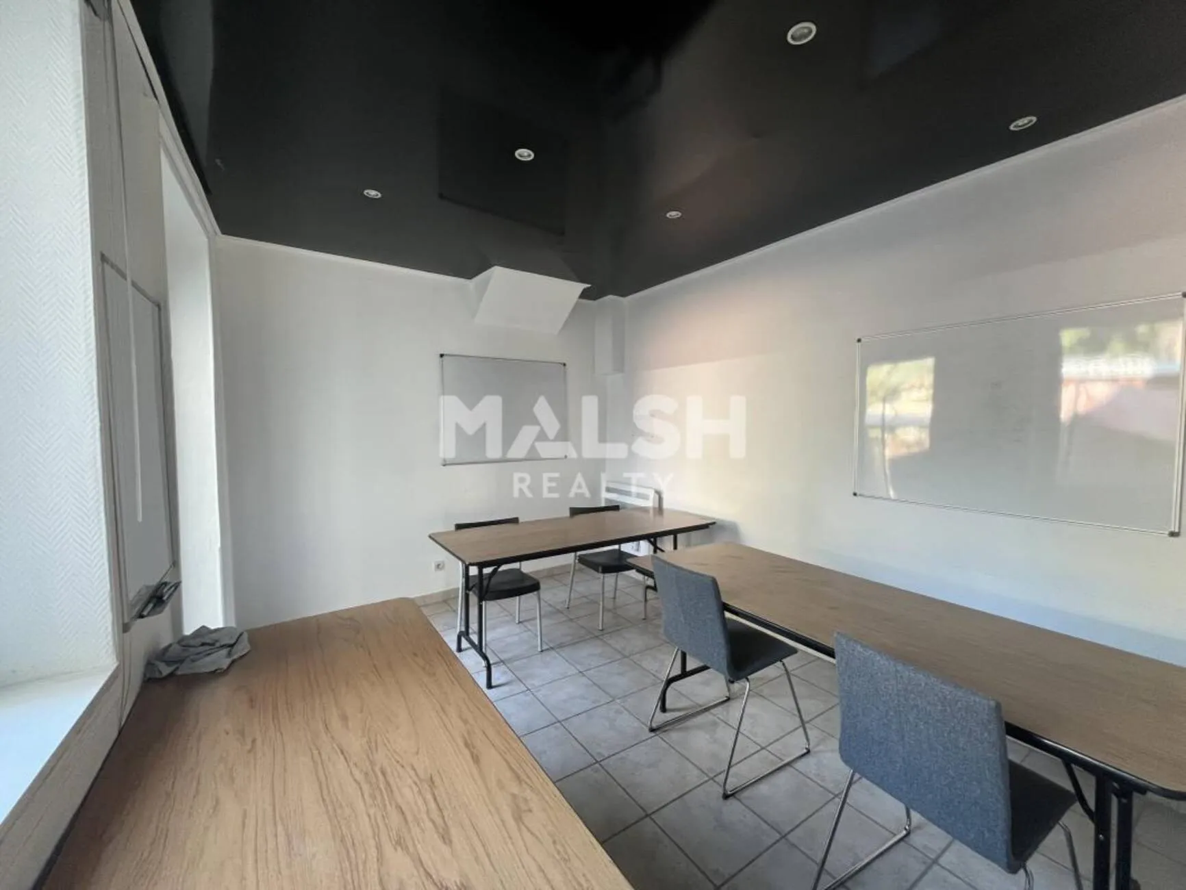 Local professionnel 57 m² – Cabinet médical prêt à l’emploi – Saint-Genis-Laval (Lyon Sud-Ouest)