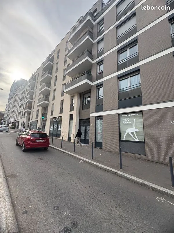 Local commercial à louer à Villejuif – 58 m² – Léo Lagrange