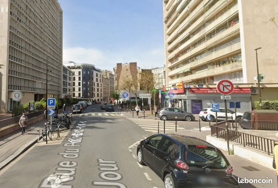 Local commercial à louer à Boulogne-Billancourt – 48 m² – Trapèze / Rives de Seine