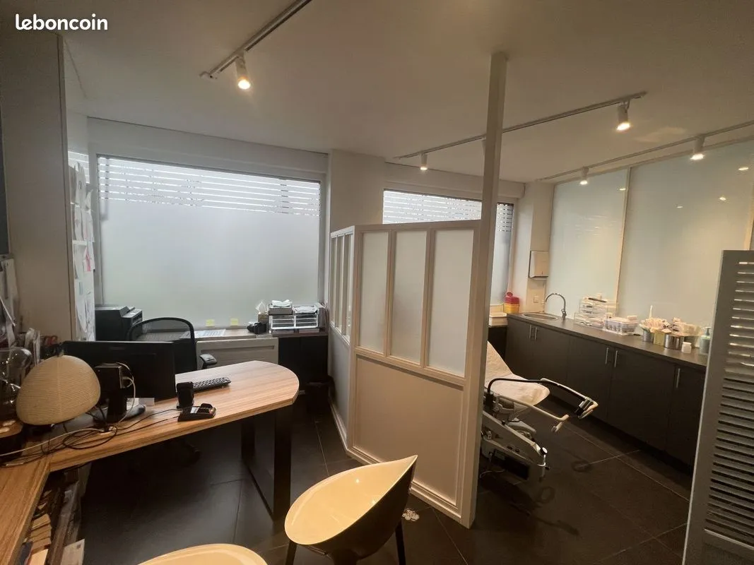 Local professionnel – 60 m² – Lille Esplanade / Citadelle