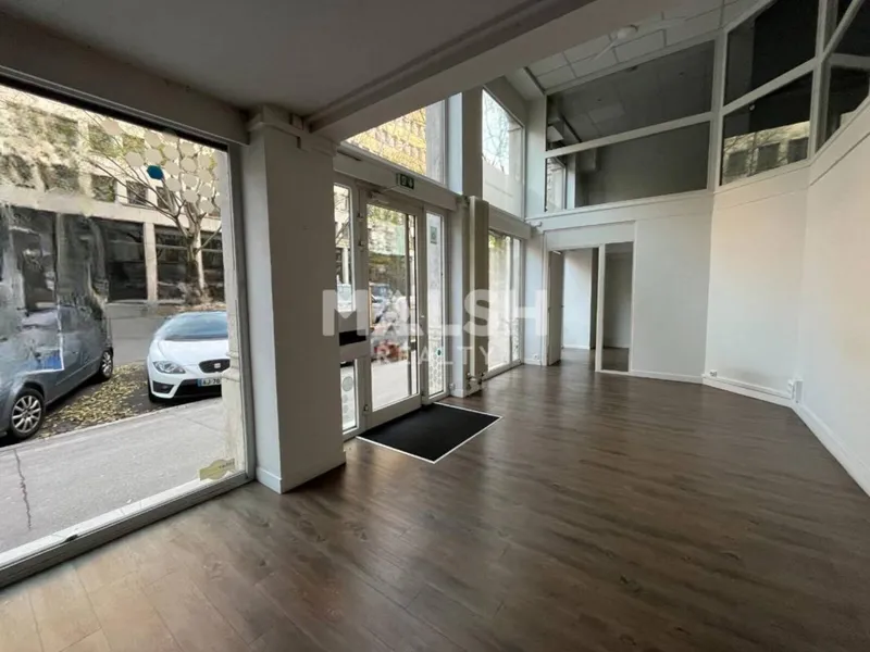 Local commercial 142 m² à louer – Lyon Presqu’île (69002) – Emplacement recherché