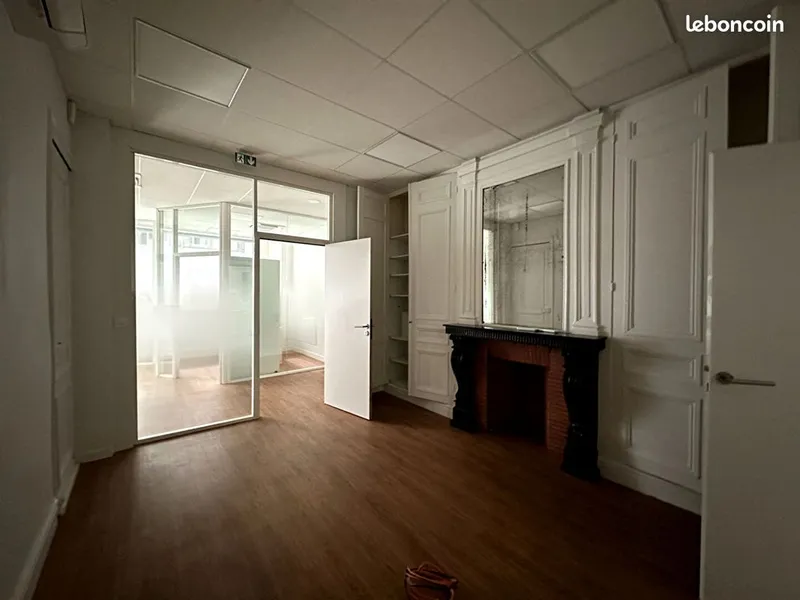 Local commercial – 60 m² – Lille Gambetta / Solférino (angle passant)