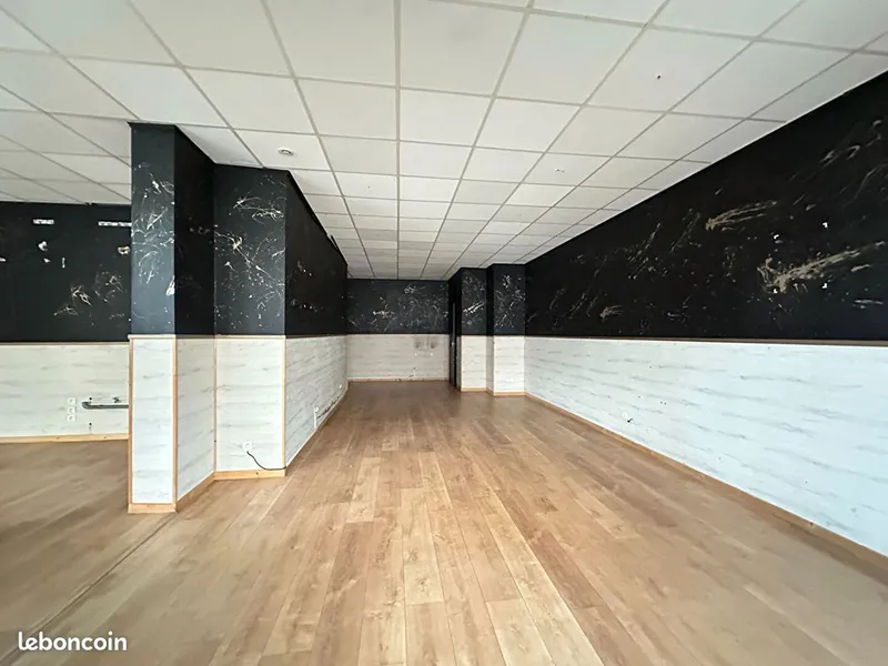 Local commercial – 90 m² – Roubaix Gare (emplacement stratégique)