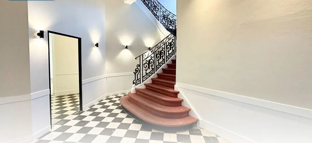 Local professionnel – 140 m² – Roubaix (Boulevard du Général de Gaulle)