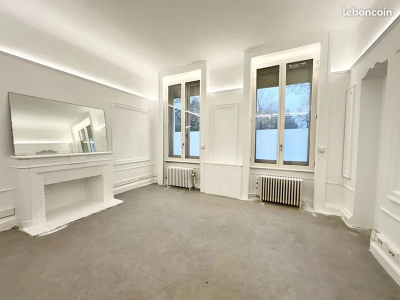 Local professionnel – 140 m² – Roubaix (Boulevard du Général de Gaulle)