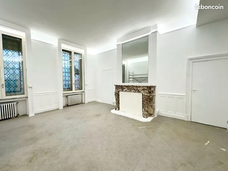 Local professionnel – 140 m² – Roubaix (Boulevard du Général de Gaulle)