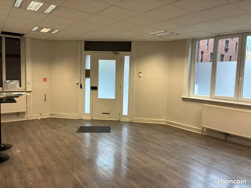 Local commercial – 60 m² – Lille République / Liberté