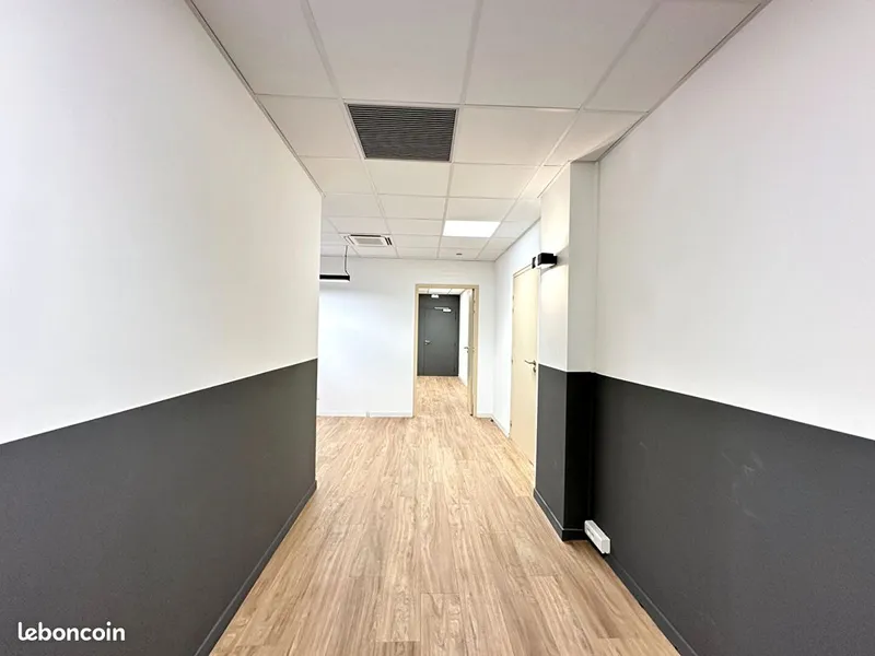 Local professionnel – 82 m² – Lille Centre (Gare Lille Flandres)