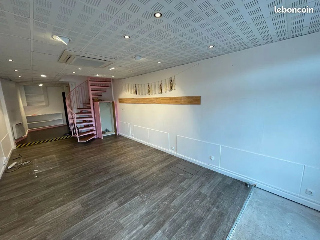 Local commercial – 138 m² – Croix Centre