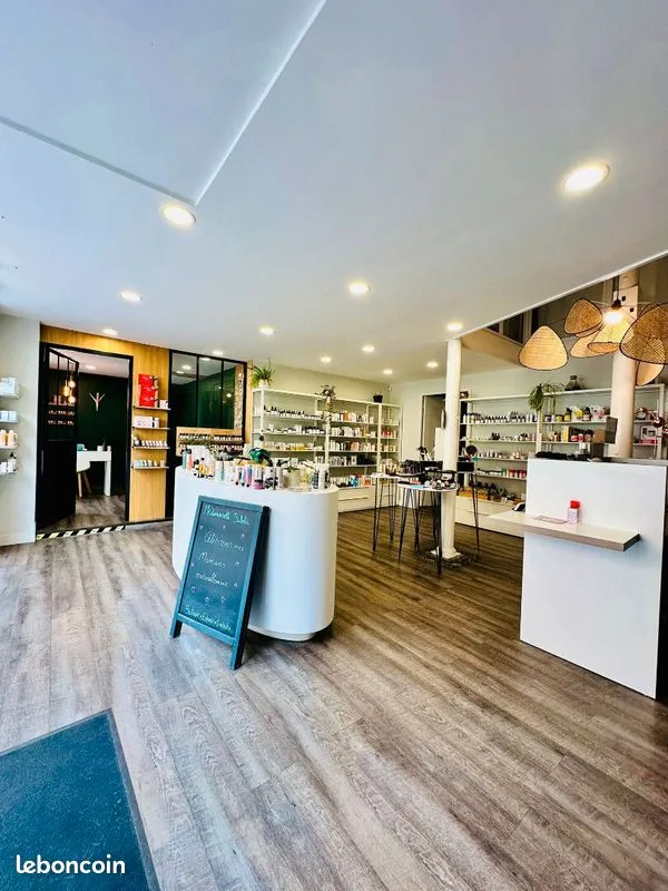 Local commercial – 120 m² – Vieux-Lille