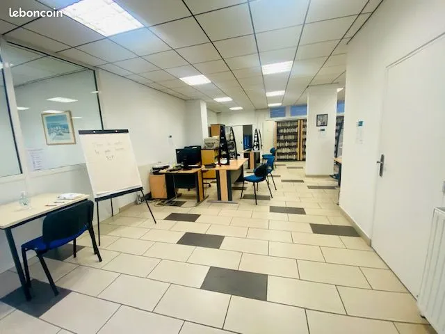 Local professionnel – 150 m² – Lille Liberté