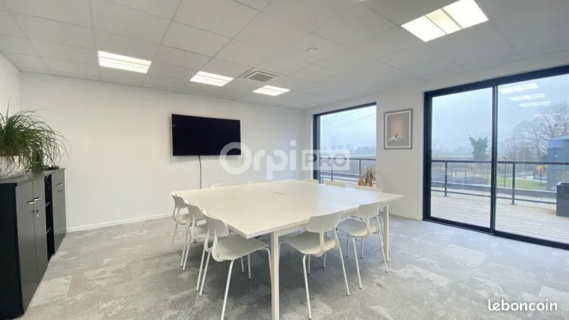 Local professionnel avec terrasse – 70 m² – Colmar / Wettolsheim