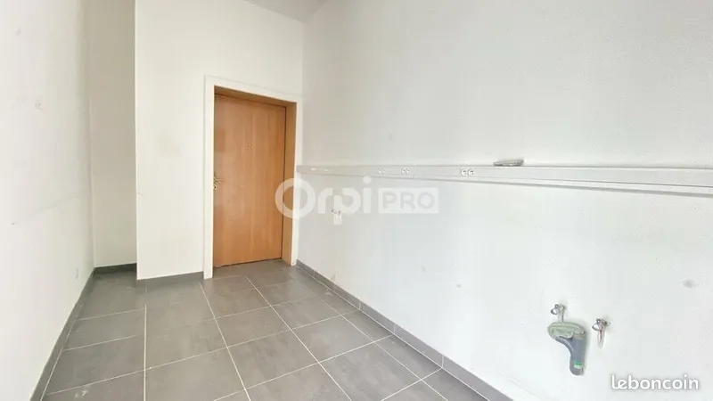 Local professionnel – 85 m² – Ostwald