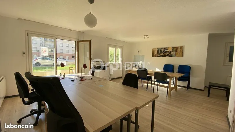 Local professionnel avec jardin – 61 m² – Mulhouse Fonderie