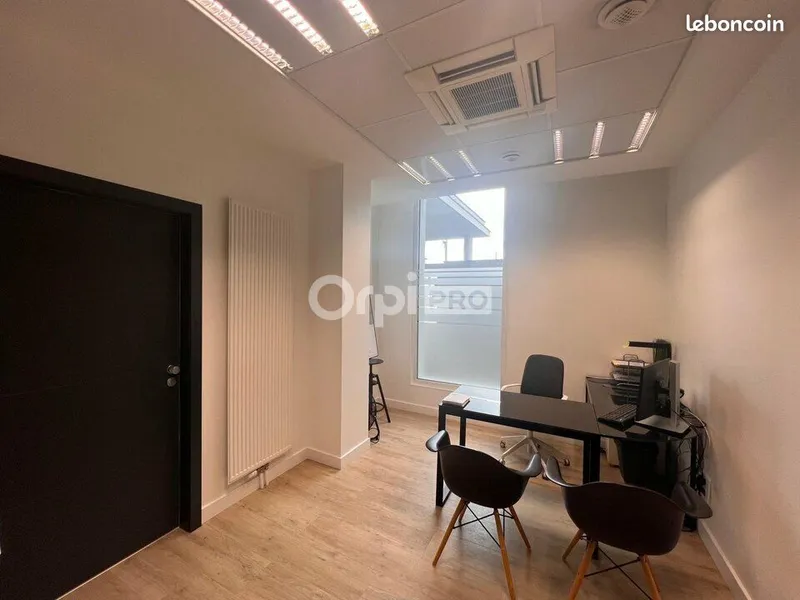 Local professionnel – 138 m² – Ostwald