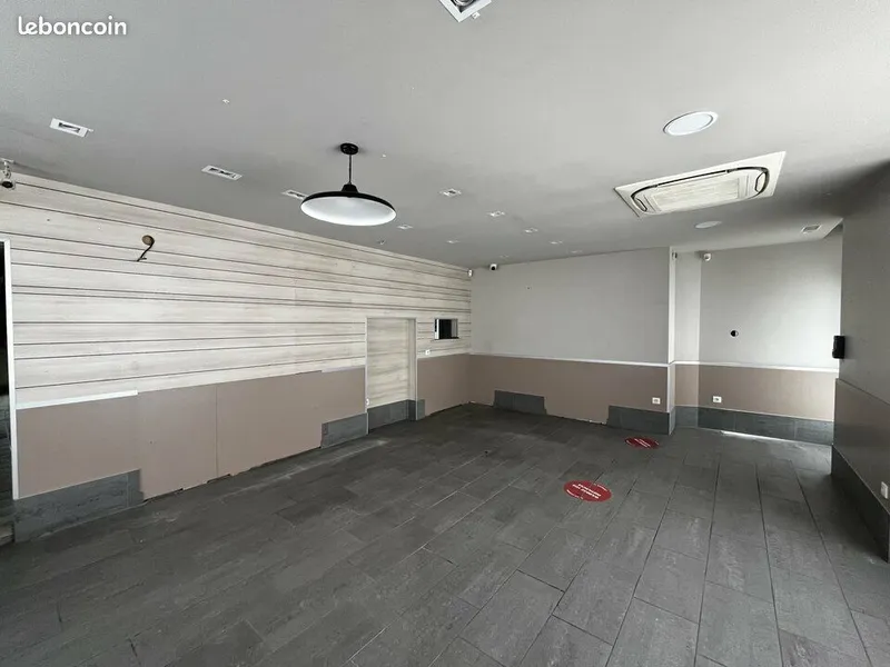 Local professionnel – 95 m² – Huningue