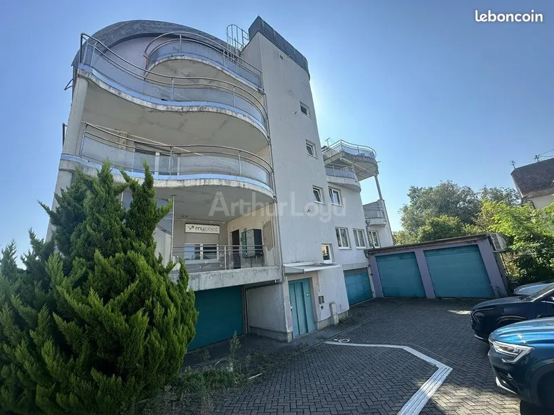 Local professionnel – 71 m² – Illkirch-Graffenstaden, voisin cabinet médical
