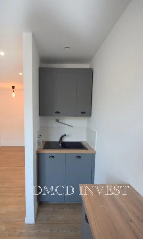 Cabinet / Local professionnel 20 m2
