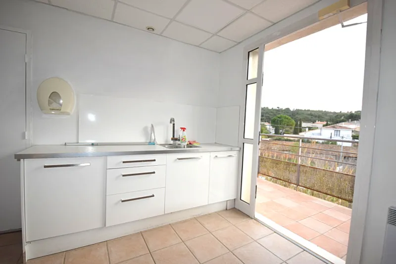 Cabinet / Local Professionnel 27 m2