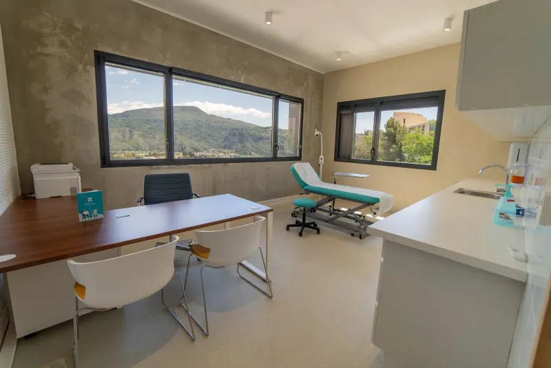 Salle de soins à louer, Maison médicale (06)