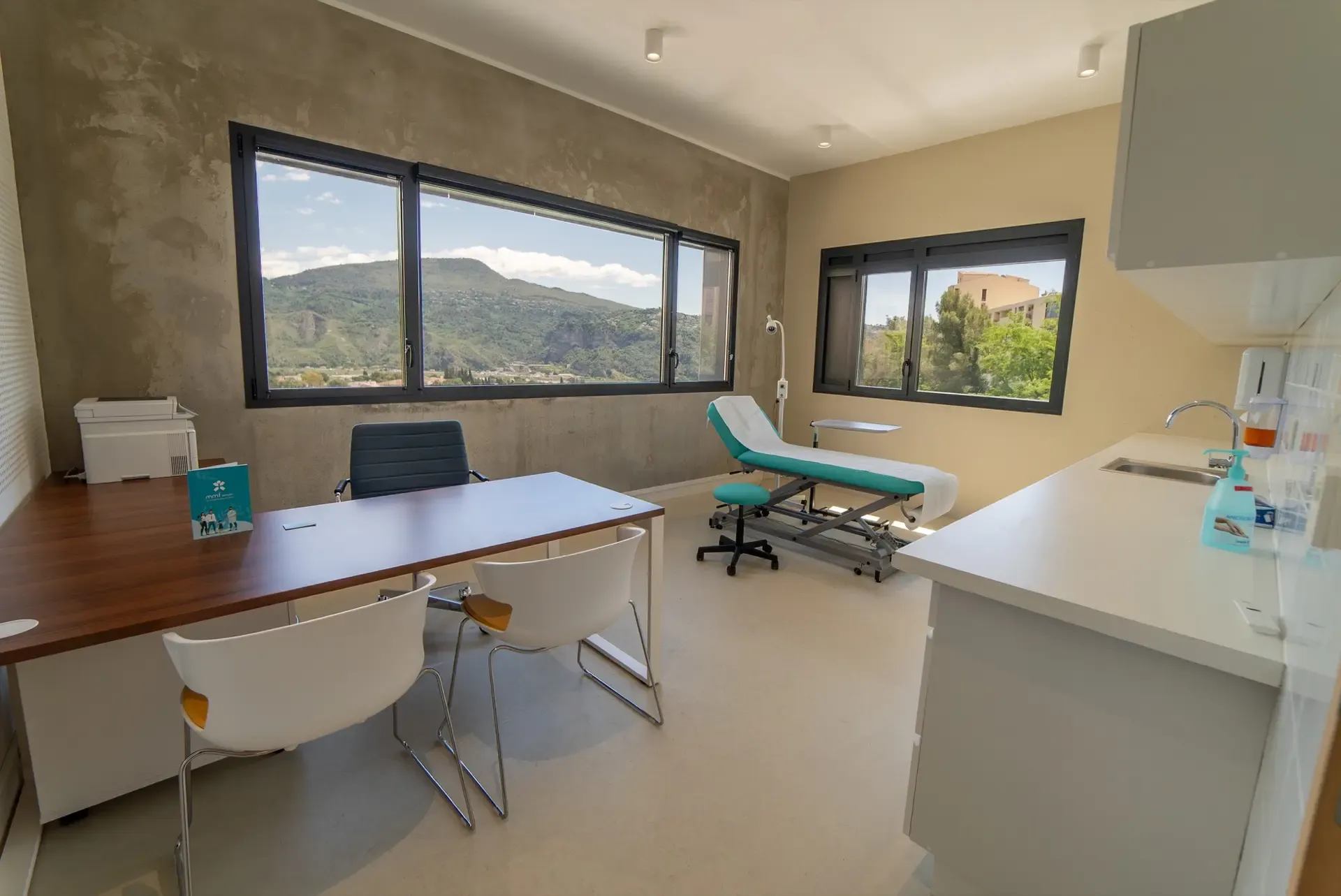 Salle de soins à louer, Maison médicale (06)