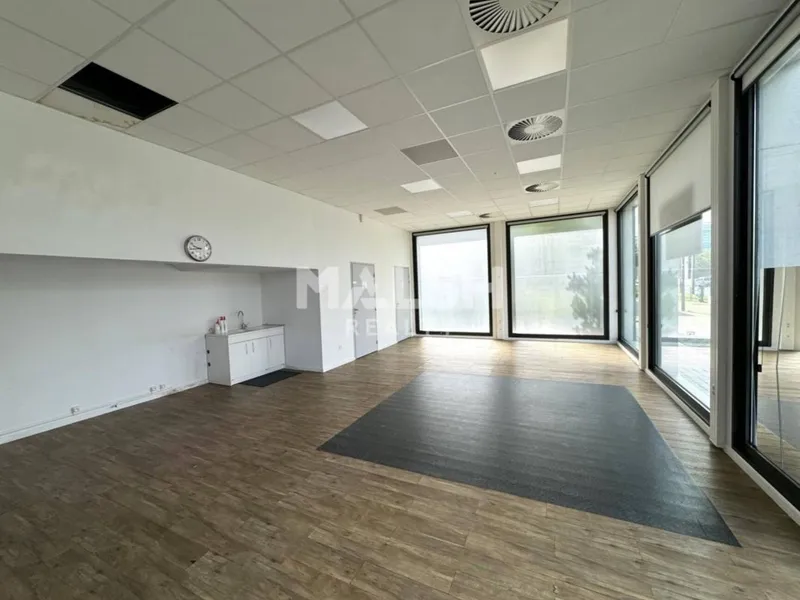 Local commercial 70 m² – Idéal activités médicales et paramédicales – Saint-Étienne (42000)