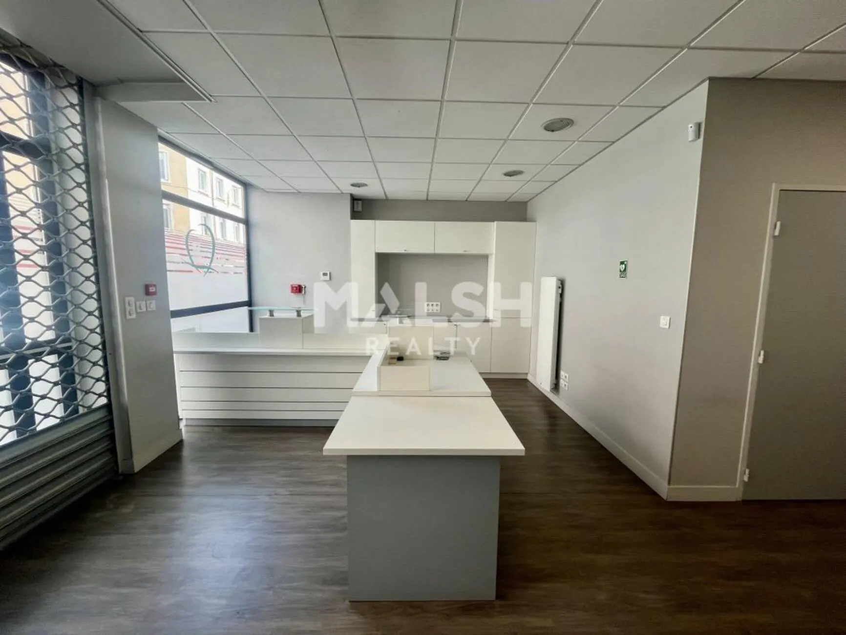Local commercial 75 m² – Ancien centre dentaire – Idéal activités médicales et paramédicales – Lyon 9