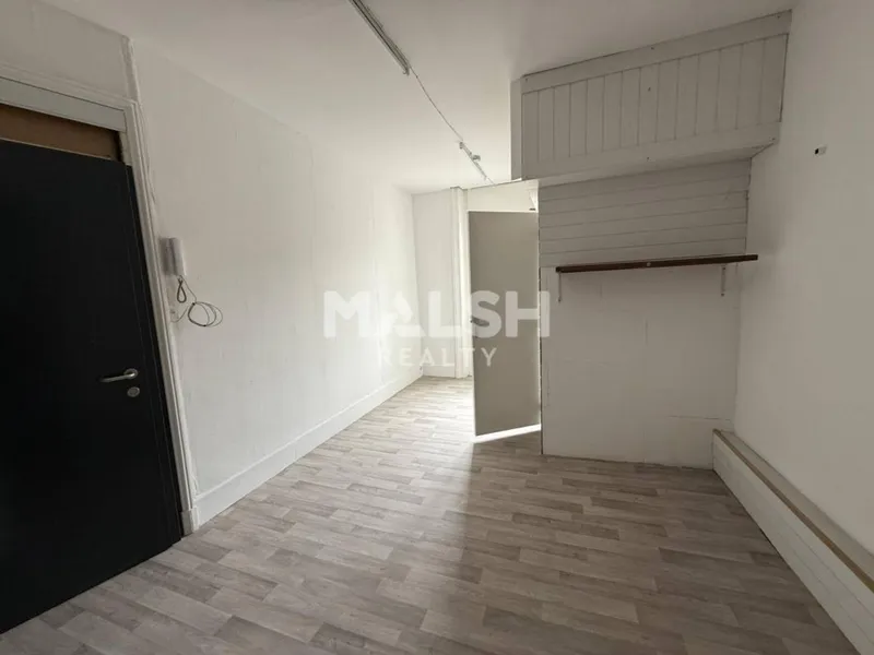 Local commercial 88 m² – Ancien centre esthétique – Le Chambon-Feugerolles