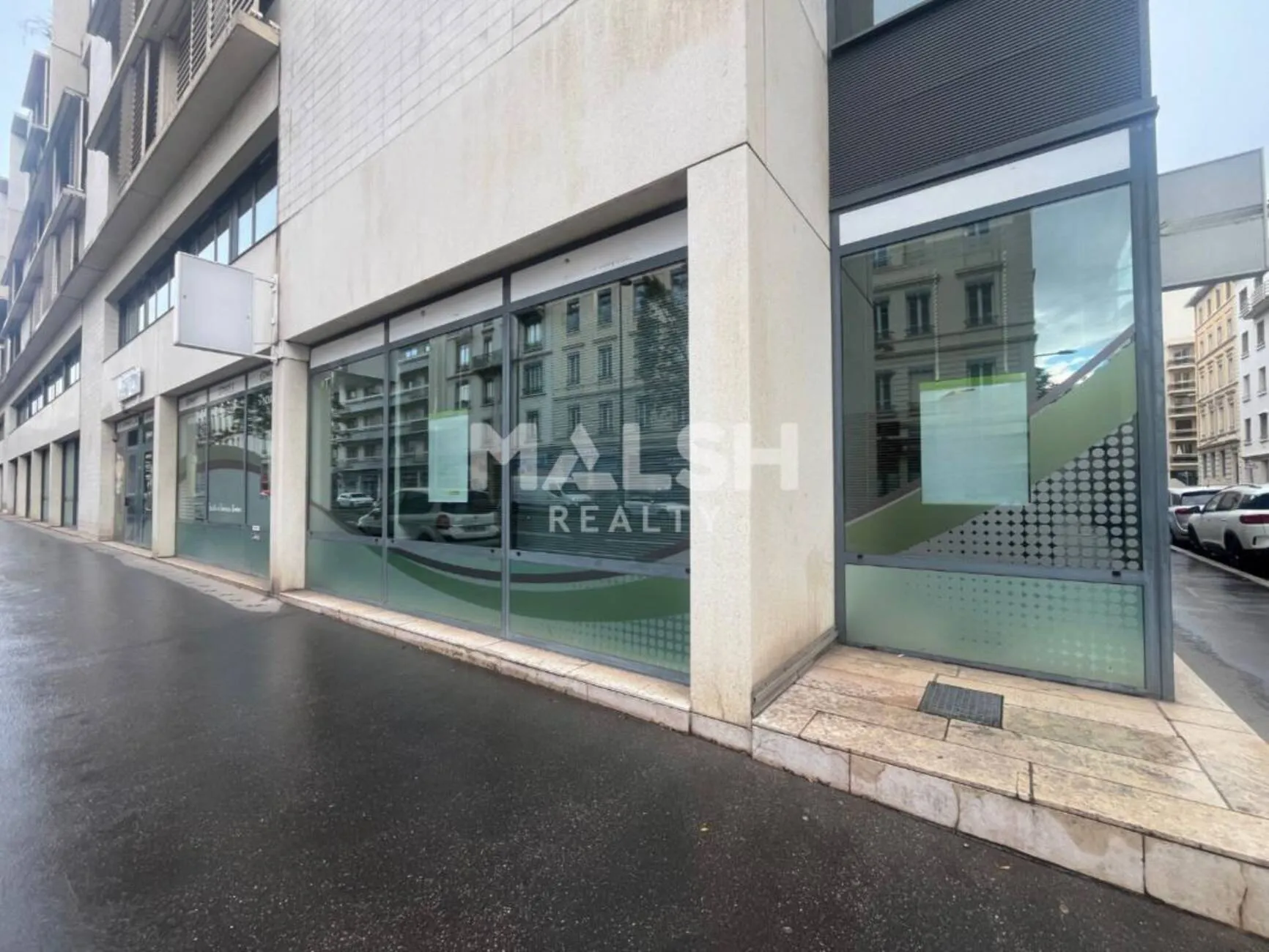 Local commercial 178 m² – Ancienne banque – Lyon 6