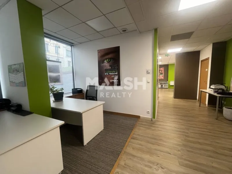Local commercial 178 m² – Ancienne banque – Lyon 6