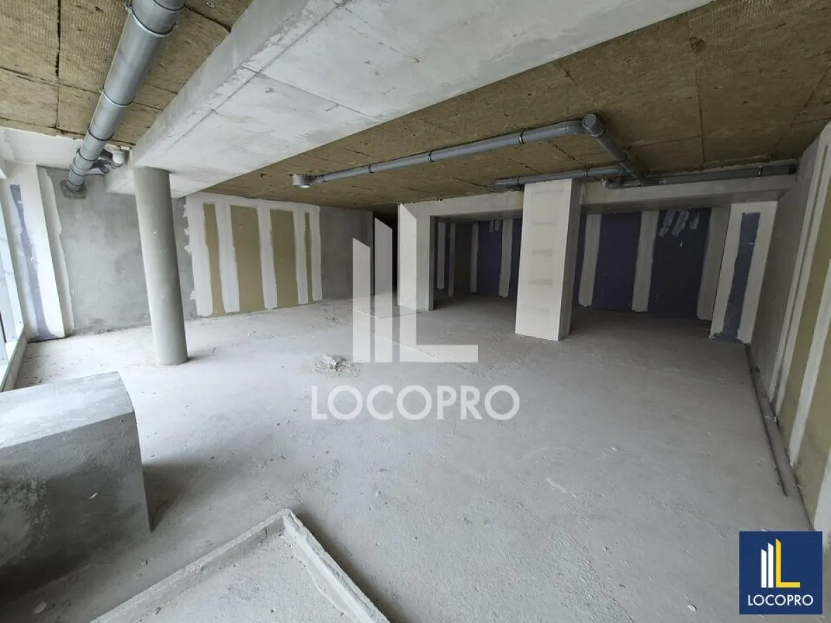Local commercial à louer – 94 m² – Nice (06)