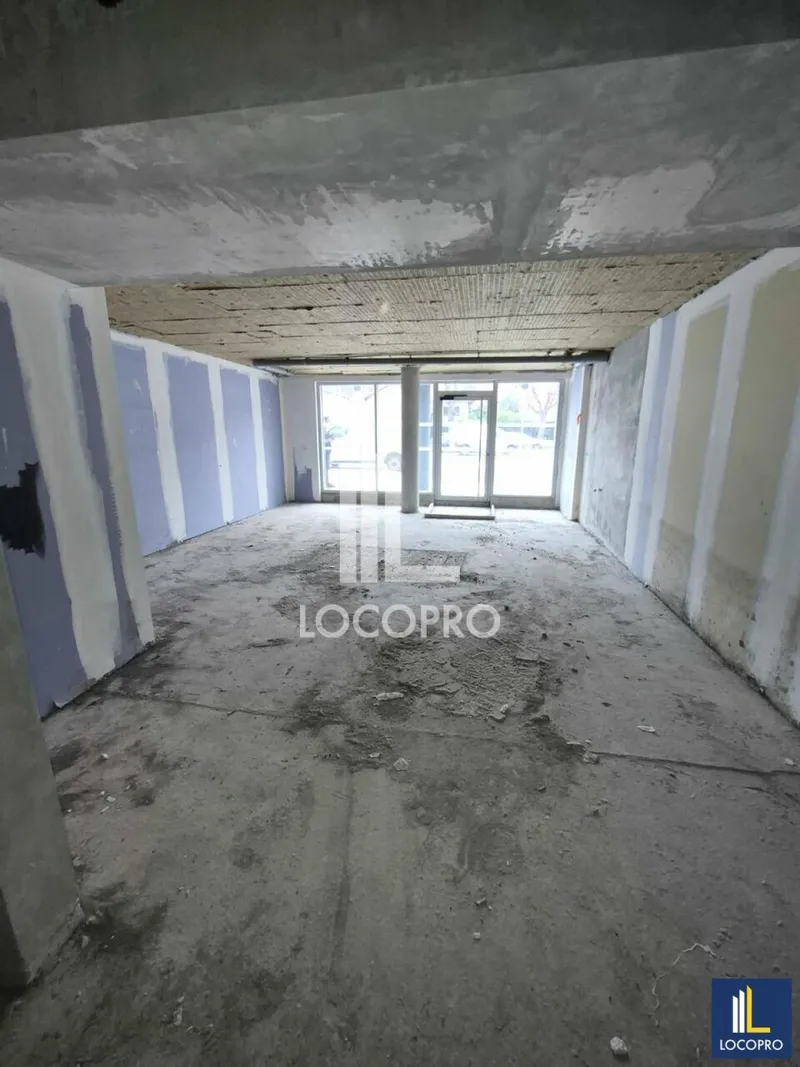 Local commercial à louer – 49 m² – Nice (06)