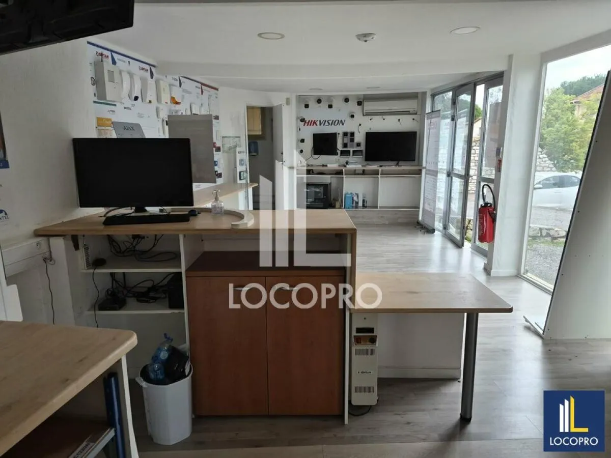 Local commercial à louer – 170 m² – Cagnes-sur-Mer (06)
