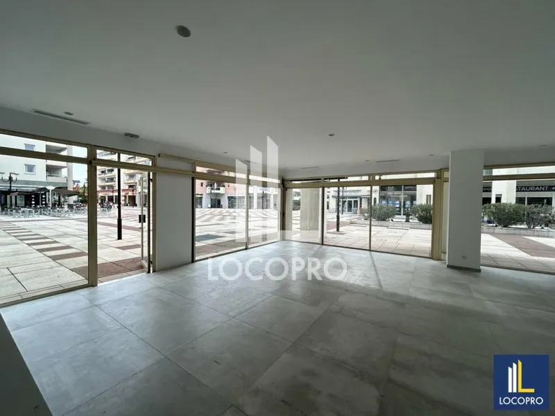 Local commercial – 127 m² – Juan-les-Pins (06)