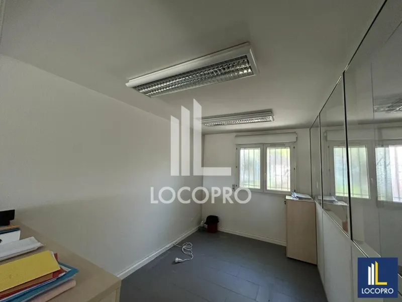Cabinet médical / bureaux à louer – 75 m² – Grasse (06)