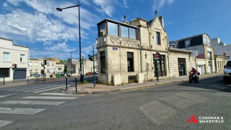 Local commercial 121 m² – Bordeaux Président Wilson (33000)