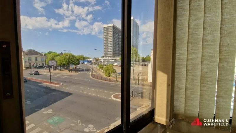 Local commercial 121 m² – Bordeaux Président Wilson (33000)