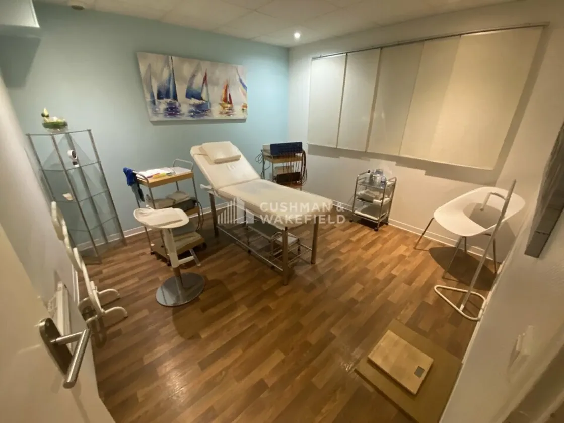 Local médical 75 m² – Mérignac Centre (33700)